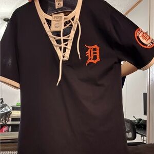 PINK Victoria's Secret Navy & White Lace-Up MLB Tee